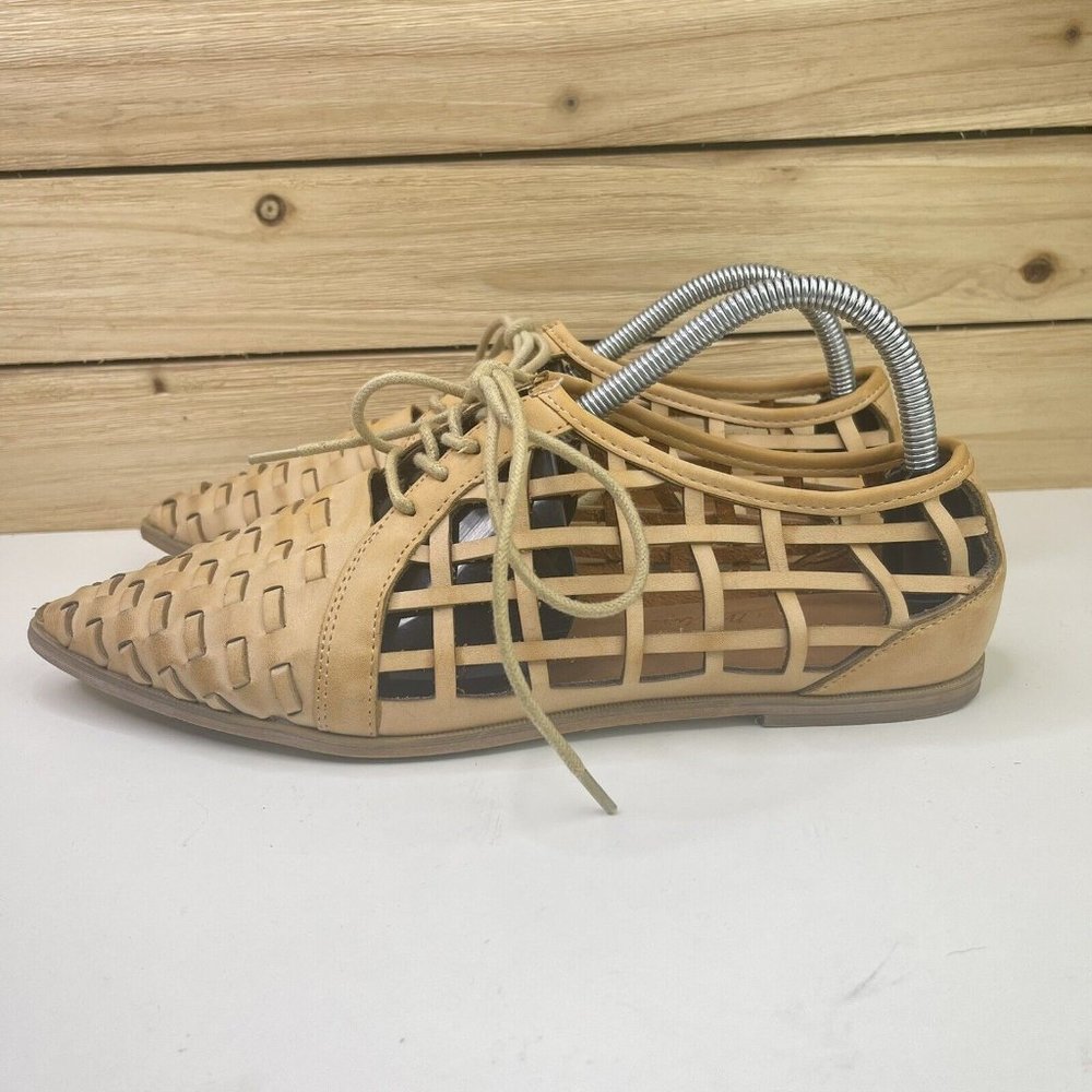 Coconuts By Matisse Womens Gimlet Lace Up Pointed Toe Tan Flats 10